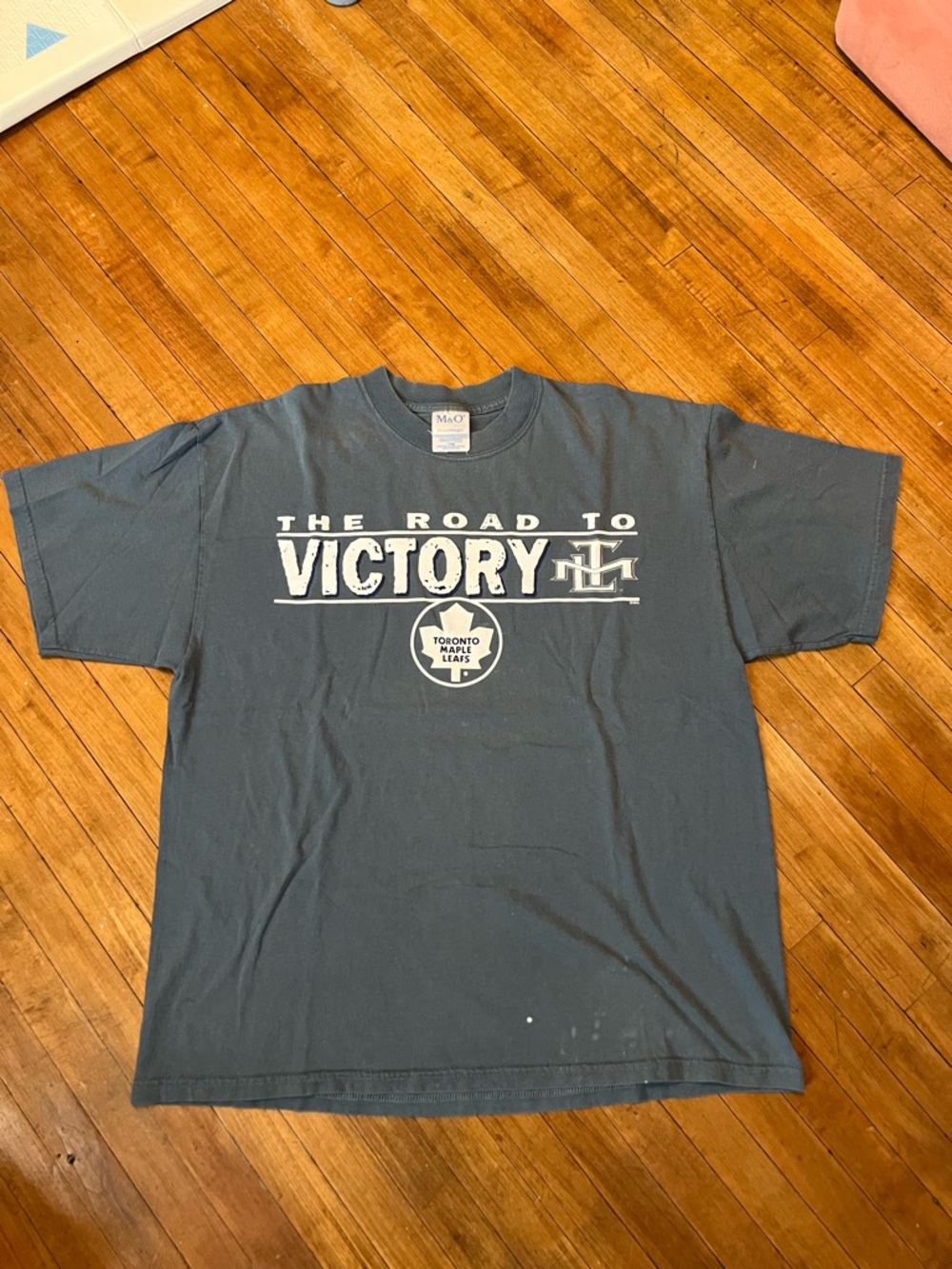 Vintage Y2K Toronto Maple Leafs T-Shirt